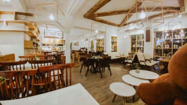 Quán cafe sân vườn