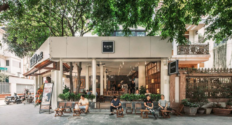 Cafe vỉa hè không gian thoáng đãng